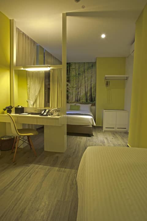 J8 Hotel — photo 2