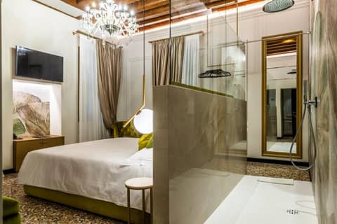 Ca' Pagan — hotel room