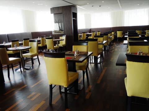 PLAZA Premium Salzburg — dining