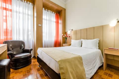 Santa Clara Porto — hotel room