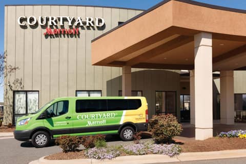 Courtyard Charlotte Airport North — photo 9