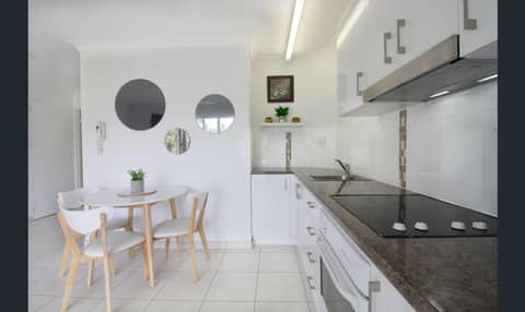 Bay of Palms — kitchen