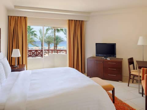 Naama Bay Promenade Beach Resort Managed By Accor — bedroom