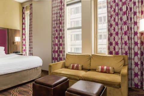 Hampton Inn Majestic Chicago Theatre District — photo 7