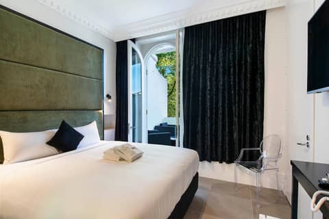 Sydney Boutique Hotel — hotel room