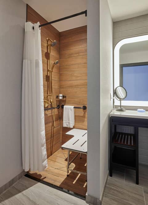 Sable At Navy Pier Chicago, Curio Collection By Hilton — photo 8