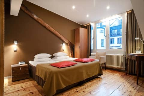 Hotel Hellsten — hotel room