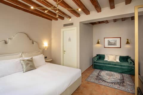 Daplace - Antica Casa Coppo 1 — hotel room