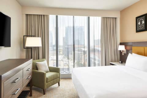 Embassy Suites by Hilton Nashville Downtown — photo 7