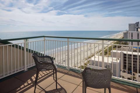 Hampton Inn & Suites Myrtle Beach Oceanfront — photo 9