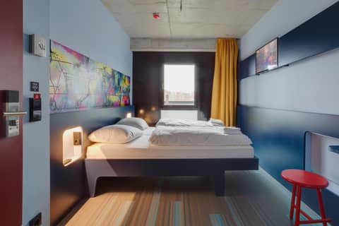 MEININGER Hotel Berlin East Side Gallery — photo 4