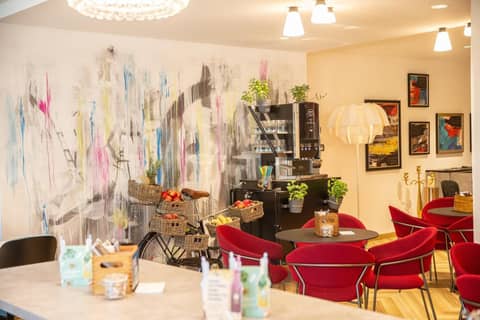Holiday Inn - the niu Franz Vienna by IHG — dining