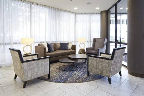 Embassy Suites by Hilton Atlanta Galleria — lounge