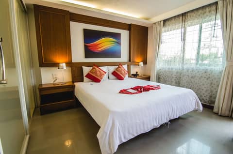 Patong Terrace — hotel room