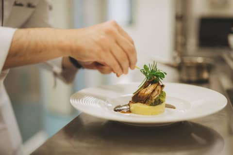 Les Deux Tours — dining