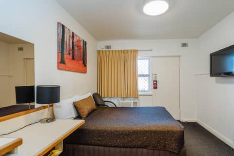 Canning Bridge Auto Lodge — photo 2