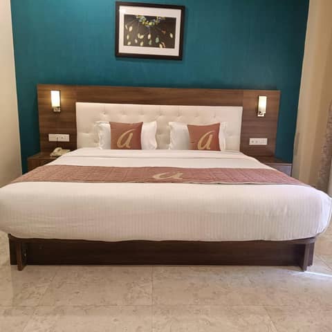 ASTRA HOTELS & SUITES WHITEFIELD NEAR NALLURAHALLI METRO STATION and KTPO — hotel room