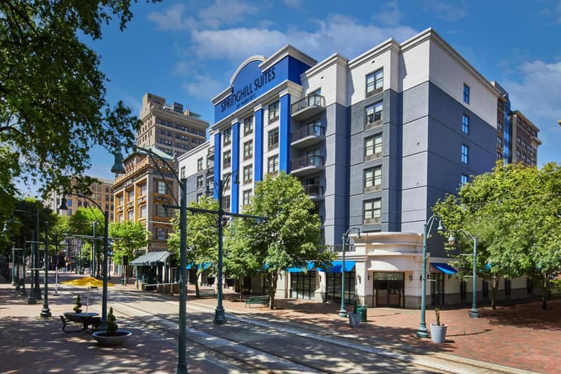 SpringHill Suites Memphis Downtown — building