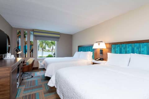 Hampton Inn & Suites Fort Myers-Colonial Boulevard — photo 3