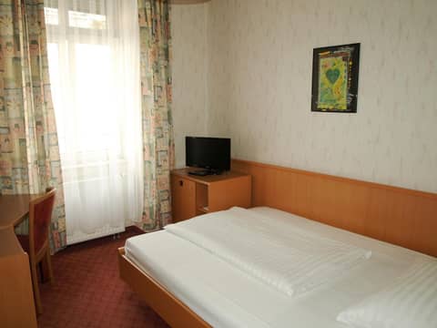 Hotel Admiral — hotel room