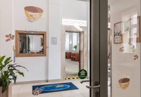 Hotel Admiral — recepcion & lobby