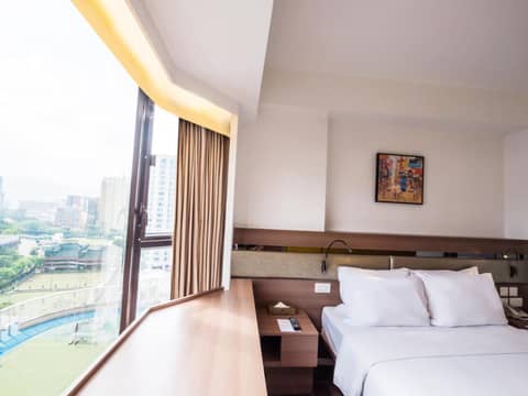 Travelodge Kowloon — photo 2