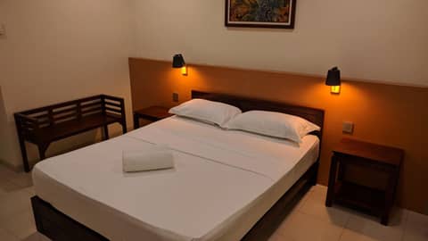 Puri Pangeran Hotel — hotel room