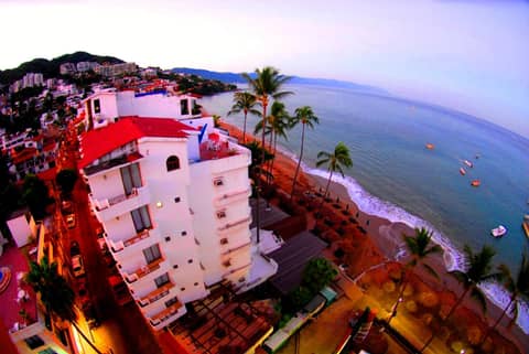 Emperador Vallarta Beachfront Hotel and Suites — photo 3