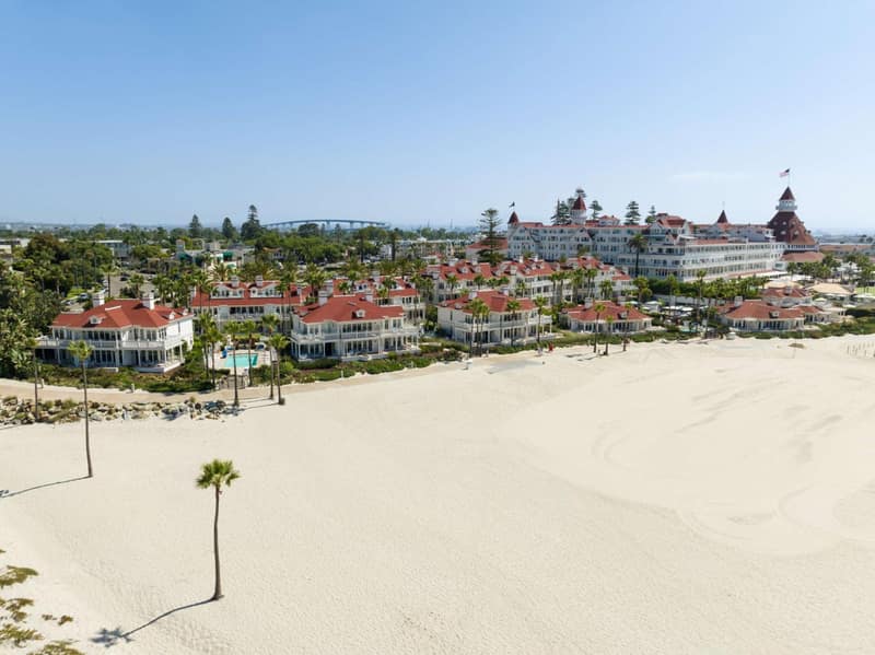 Beach Village at The Del, LXR Hotels & Resorts — building