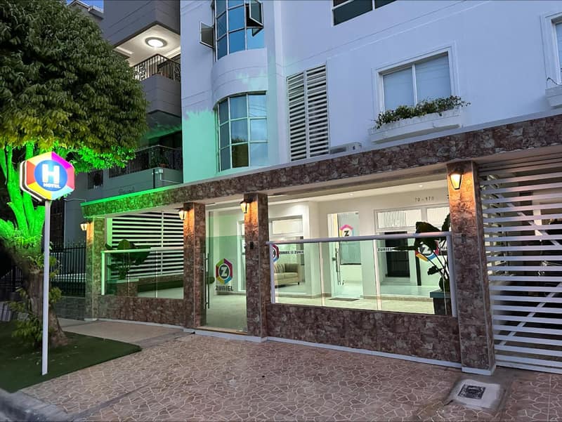 Hotel Zuriel Boutique — building