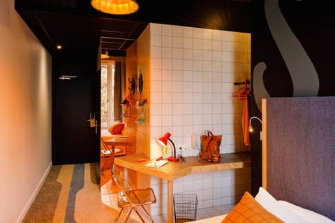 Greet Hotel Lyon Confluence — hotel room