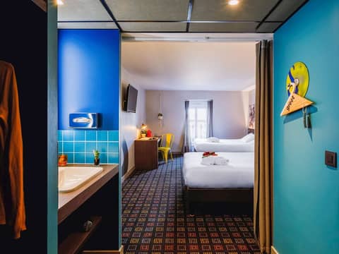 Greet Hotel Lyon Confluence — hotel room