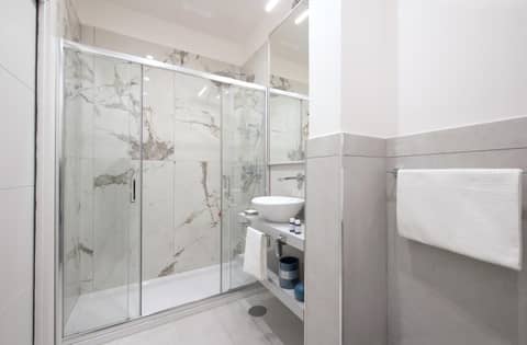 Napoli City Center - Appartamenti e Camere — bathroom