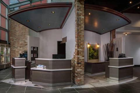 Courtyard by Marriott New Orleans Warehouse Arts District — photo 2