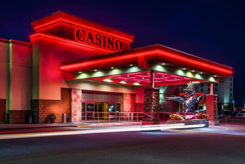 Deerfoot Inn and Casino — building