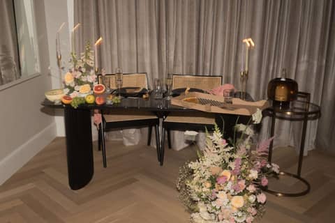 Vogue Hotel Montreal Downtown, Curio Collection by Hilton — photo 4