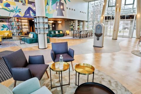 Spark by Hilton Vienna Messe Prater — recepcion & lobby