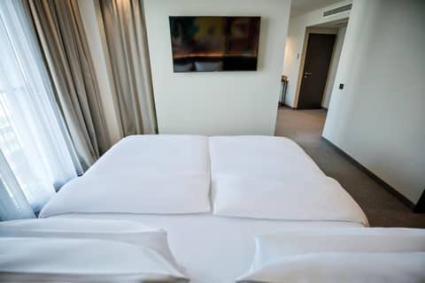 Spark by Hilton Vienna Messe Prater — hotel room