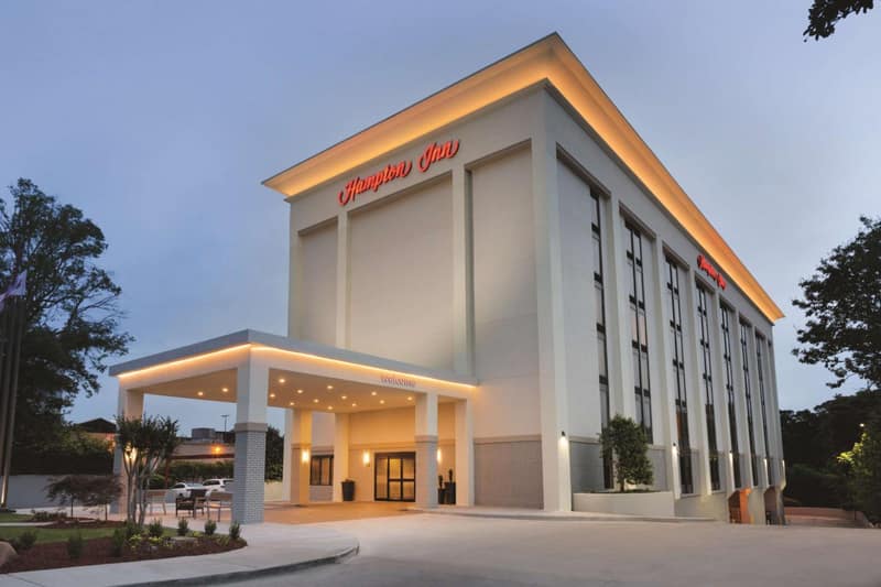Hampton Inn Atlanta-Buckhead — building
