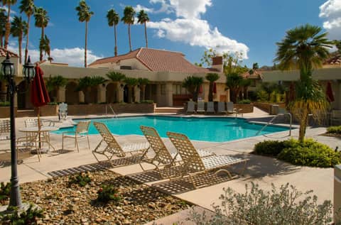 The Oasis Resort — recepcion & lobby