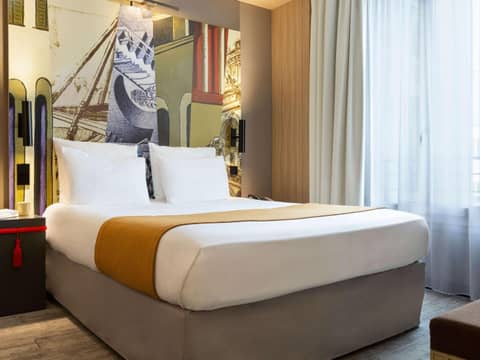 Mercure Paris Alesia — hotel room