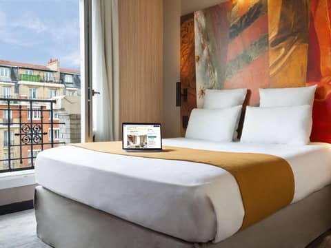 Mercure Paris Alesia — hotel room