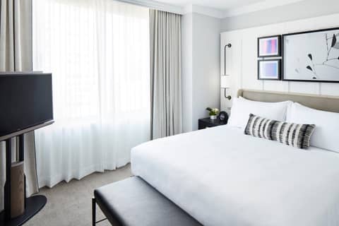 The London, a Luxury Collection Hotel, New York City — bedroom