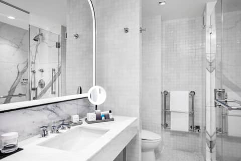 The London, a Luxury Collection Hotel, New York City — bathroom