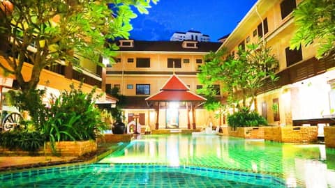 Aiyaree Place Hotel — recepcion & lobby