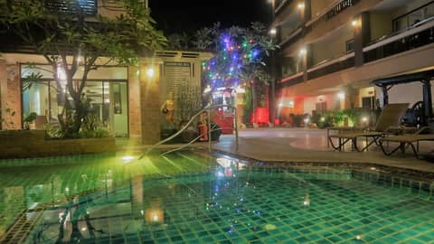 Aiyaree Place Hotel — photo 9