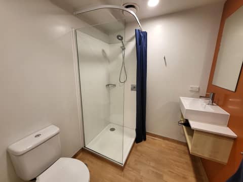 Empire Apartments — photo 4