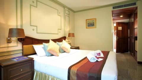 Majestic Suites Hotel — hotel room