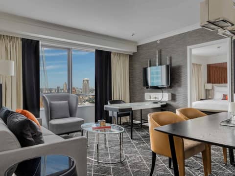Swissotel Sydney — hotel room