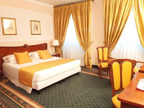 Hotel Berchielli — hotel room
